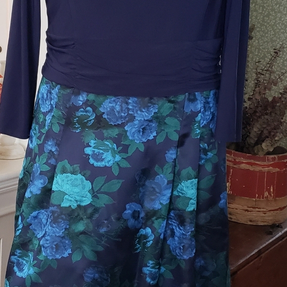 Jessica Howard Dress - Picture 2 of 10